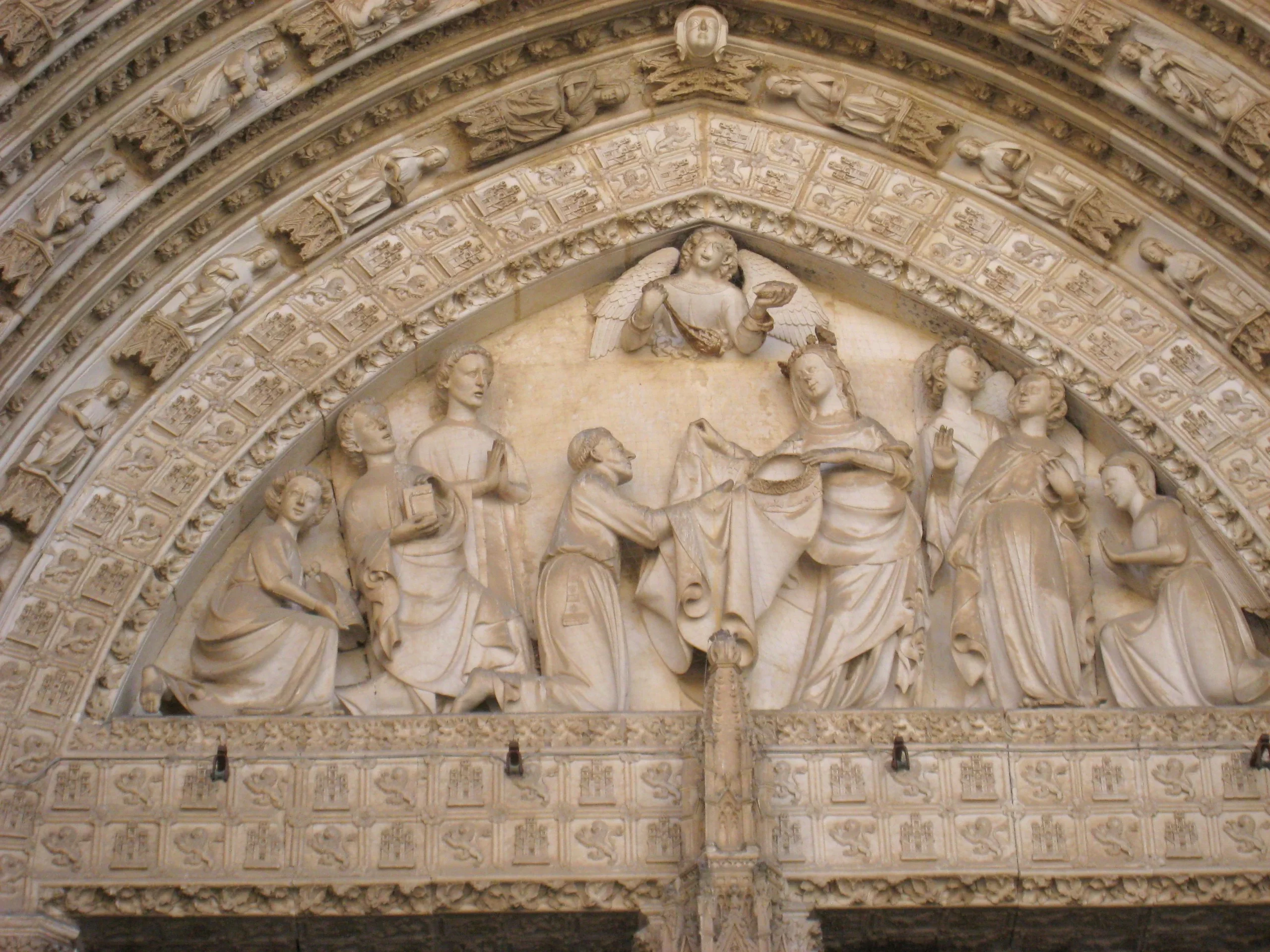 puerta del perdon catedral toledo