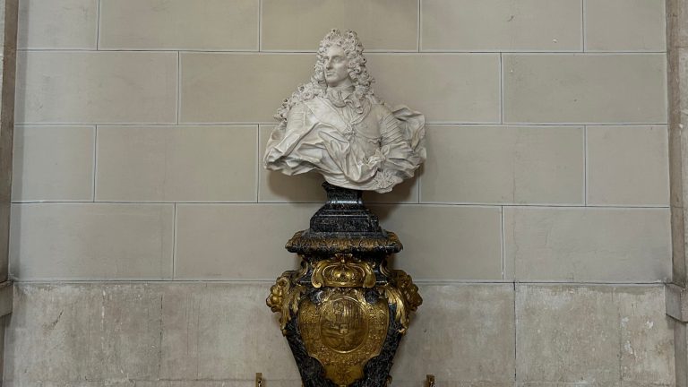 Busto de Felipe V, René Frémin. Palacio Real. Patrimonio Nacional. The guides you need