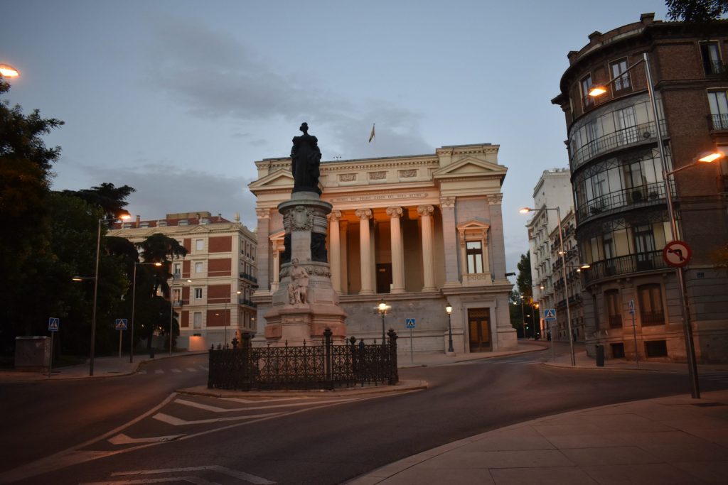 Monument to Maria Cristina of Bourbon in Madrid. The guides you need