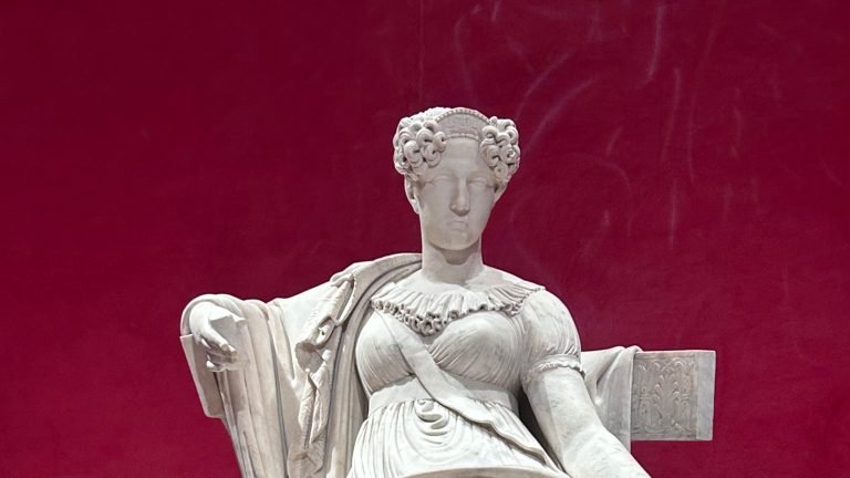 Realeza en el prado. Estatua de Isabel de Braganza. Museo del Prado. Fotografía de Lidia Guerra